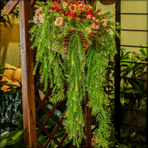 Hanging artificial vines