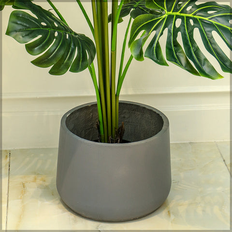 Decorative round concrete planters in UAE