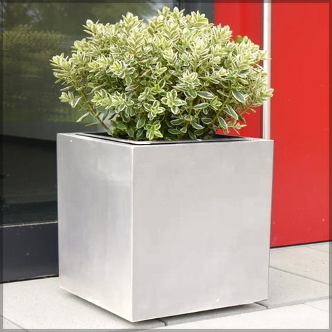 L-grey Square Concrete Planter